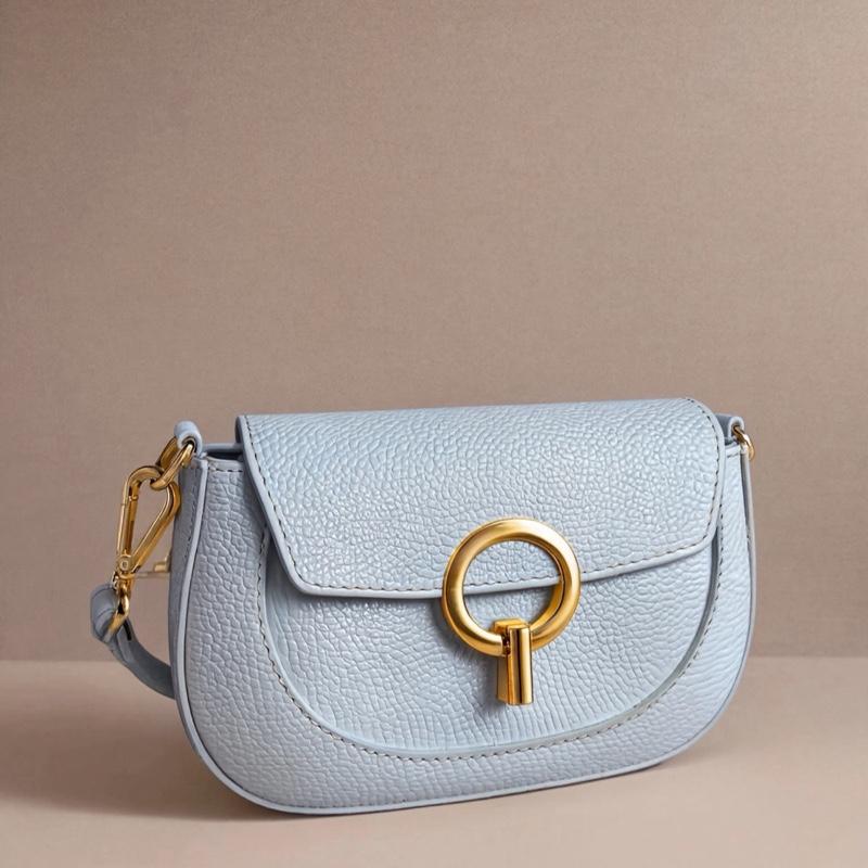 Petit sac Erica en cuir de vachette, coloris bleu ciel — orme.