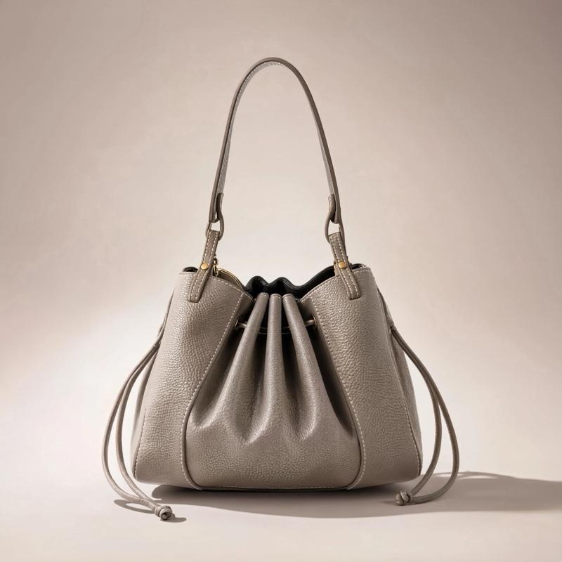 Sac Carla en cuir de vachette, coloris taupe — orme.