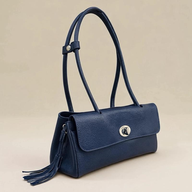Sac Lucrezia en cuir de vachette, coloris bleu — orme.